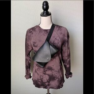 Bella B Chase Envelope Belt Bag in Black